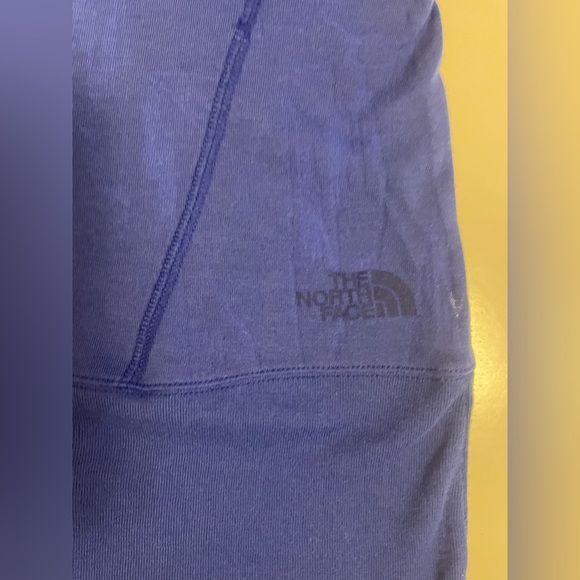 The North Face Women’s Blue Patterned Long Sleeve Shirt - Picture 5 of 9